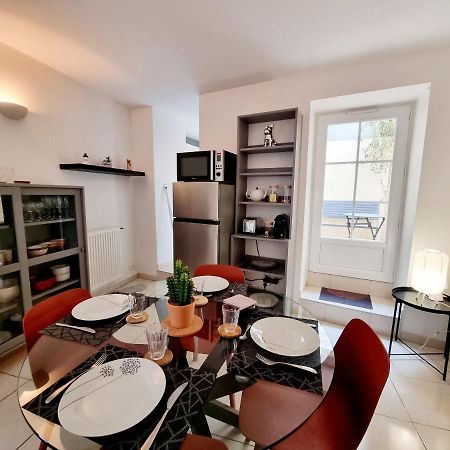 Coquette Maison De Ville Calme Avec Patio Angouleme Ngoại thất bức ảnh