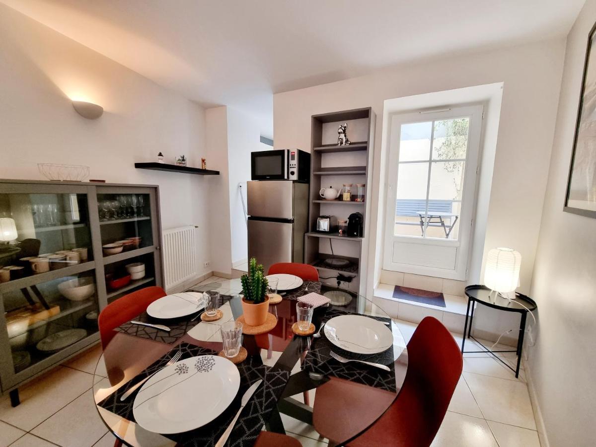 Coquette Maison De Ville Calme Avec Patio Angouleme Ngoại thất bức ảnh