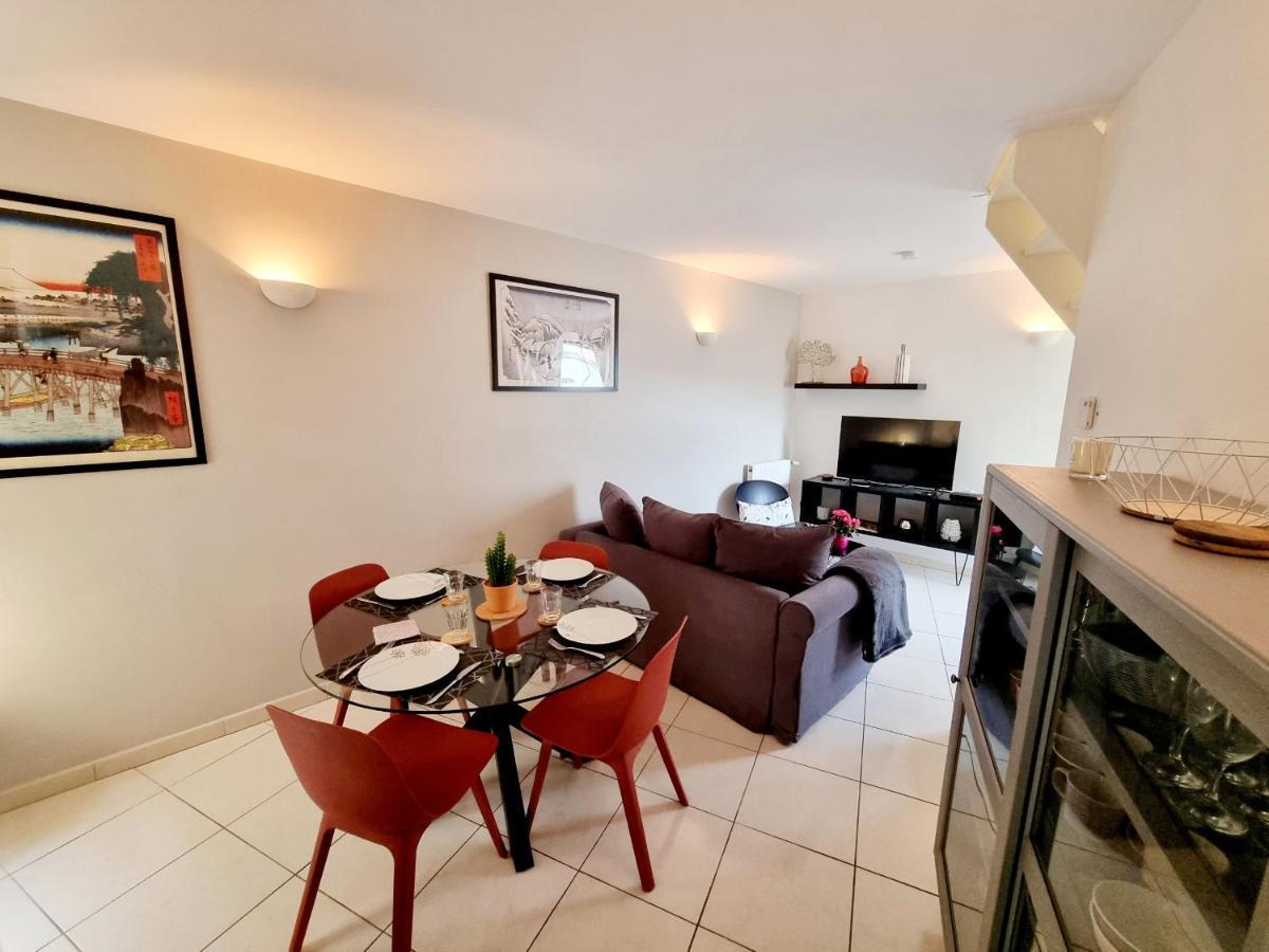 Coquette Maison De Ville Calme Avec Patio Angouleme Ngoại thất bức ảnh