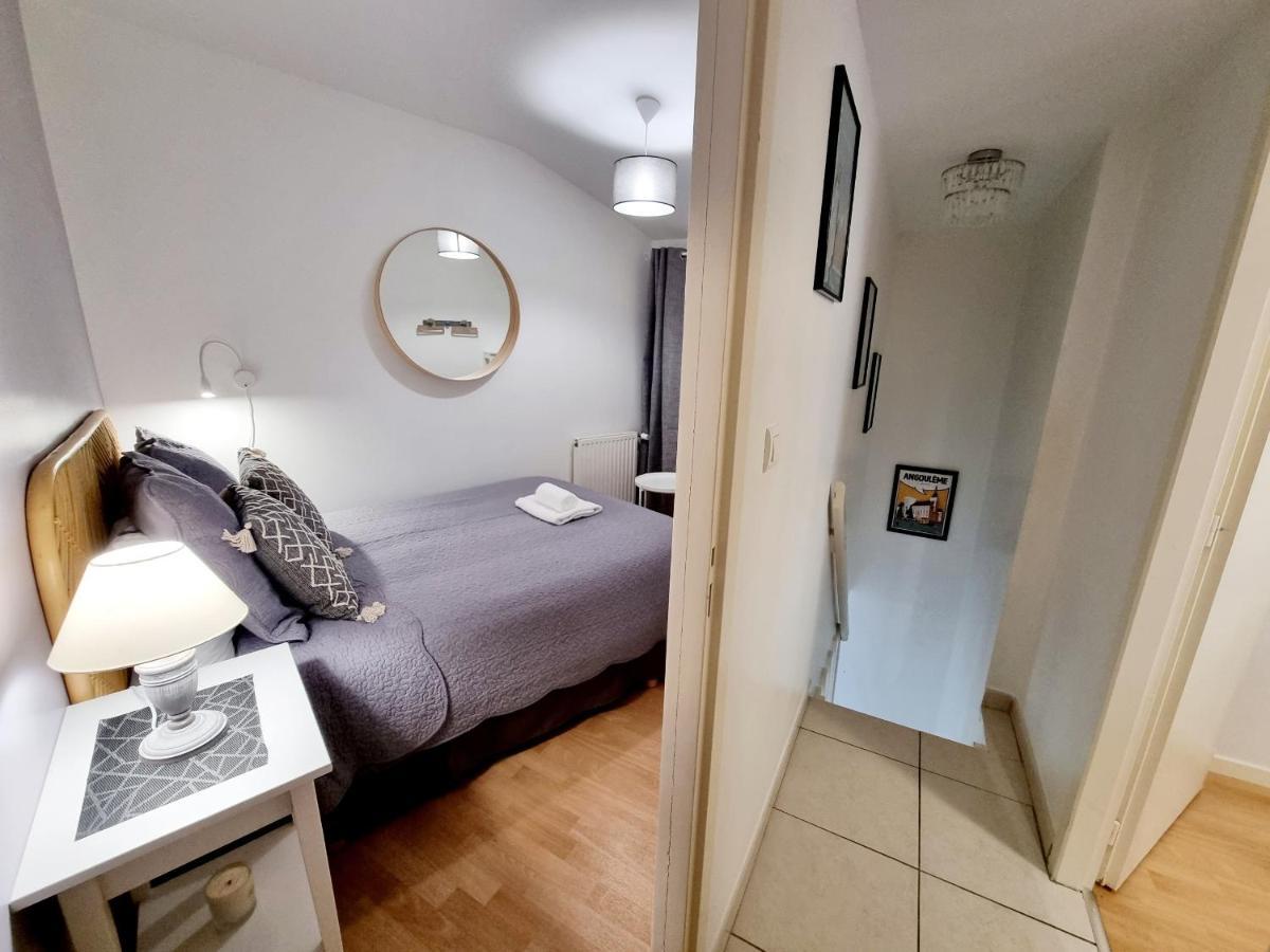 Coquette Maison De Ville Calme Avec Patio Angouleme Ngoại thất bức ảnh
