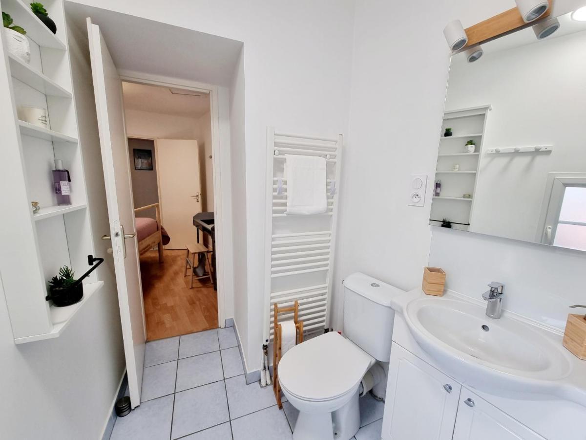 Coquette Maison De Ville Calme Avec Patio Angouleme Ngoại thất bức ảnh