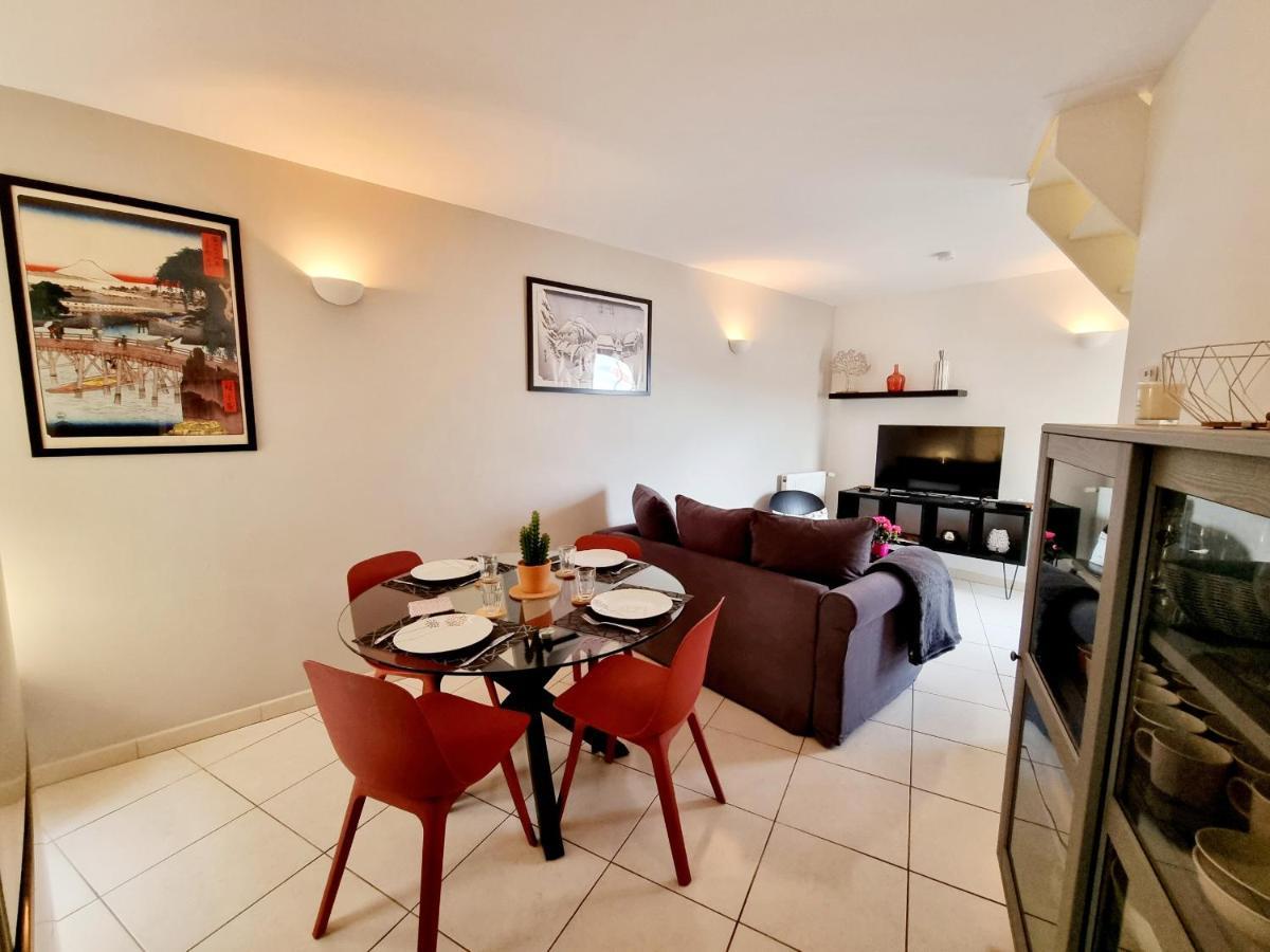 Coquette Maison De Ville Calme Avec Patio Angouleme Ngoại thất bức ảnh