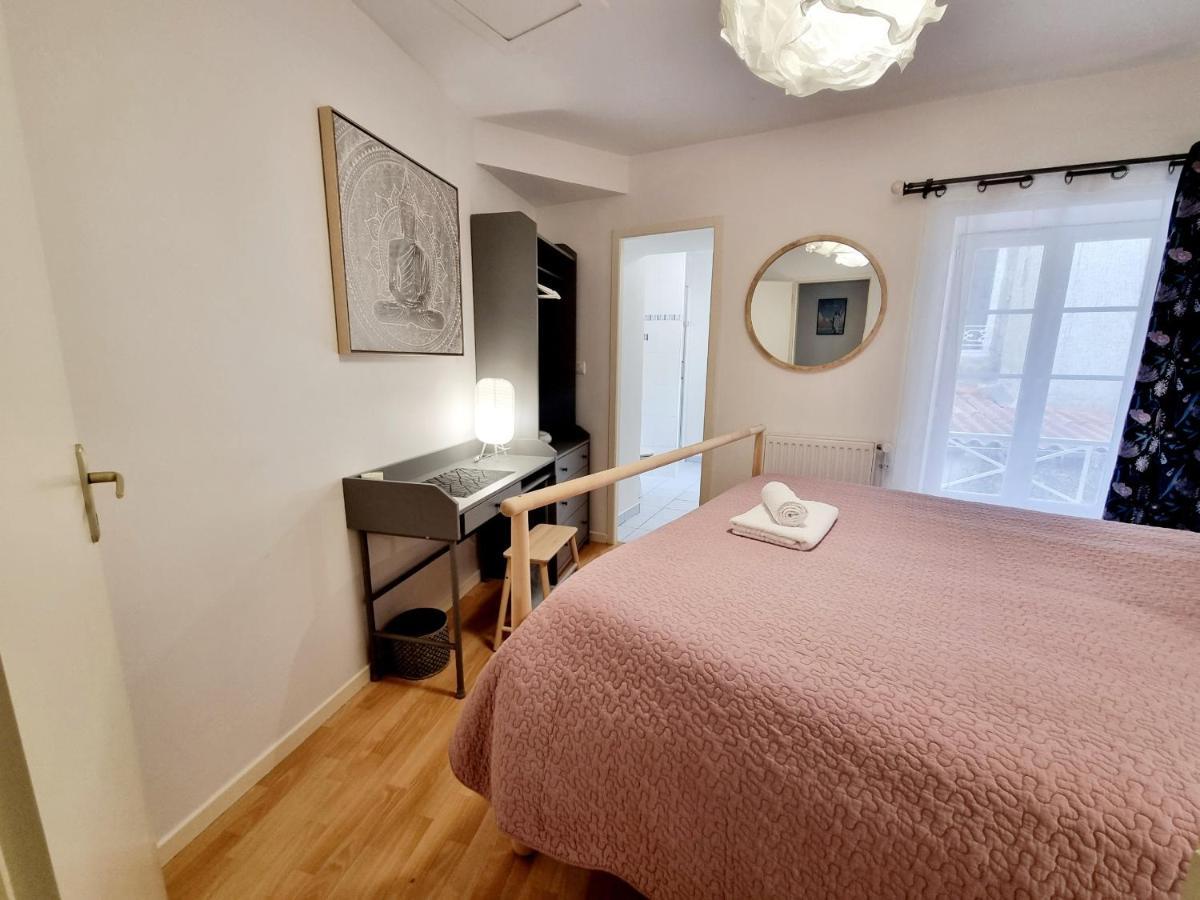 Coquette Maison De Ville Calme Avec Patio Angouleme Ngoại thất bức ảnh